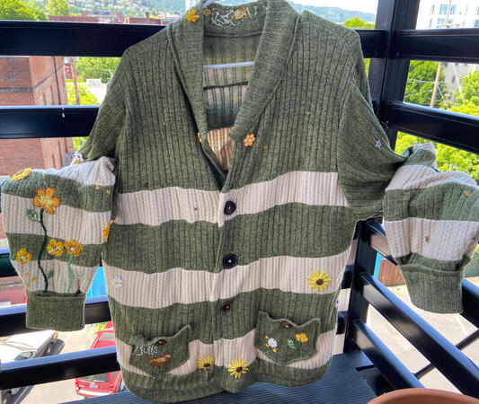 Asriel sweater